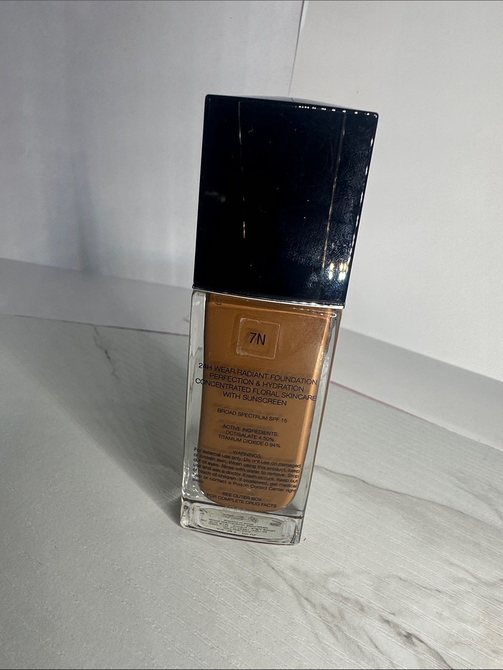 Dior Forever Skin Glow Foundation - Brown with Black Cap - Picture 2 of 2